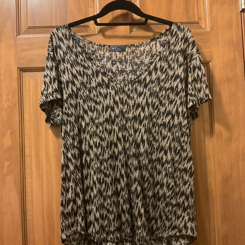 Gap Black and Tan Short Sleeve Top